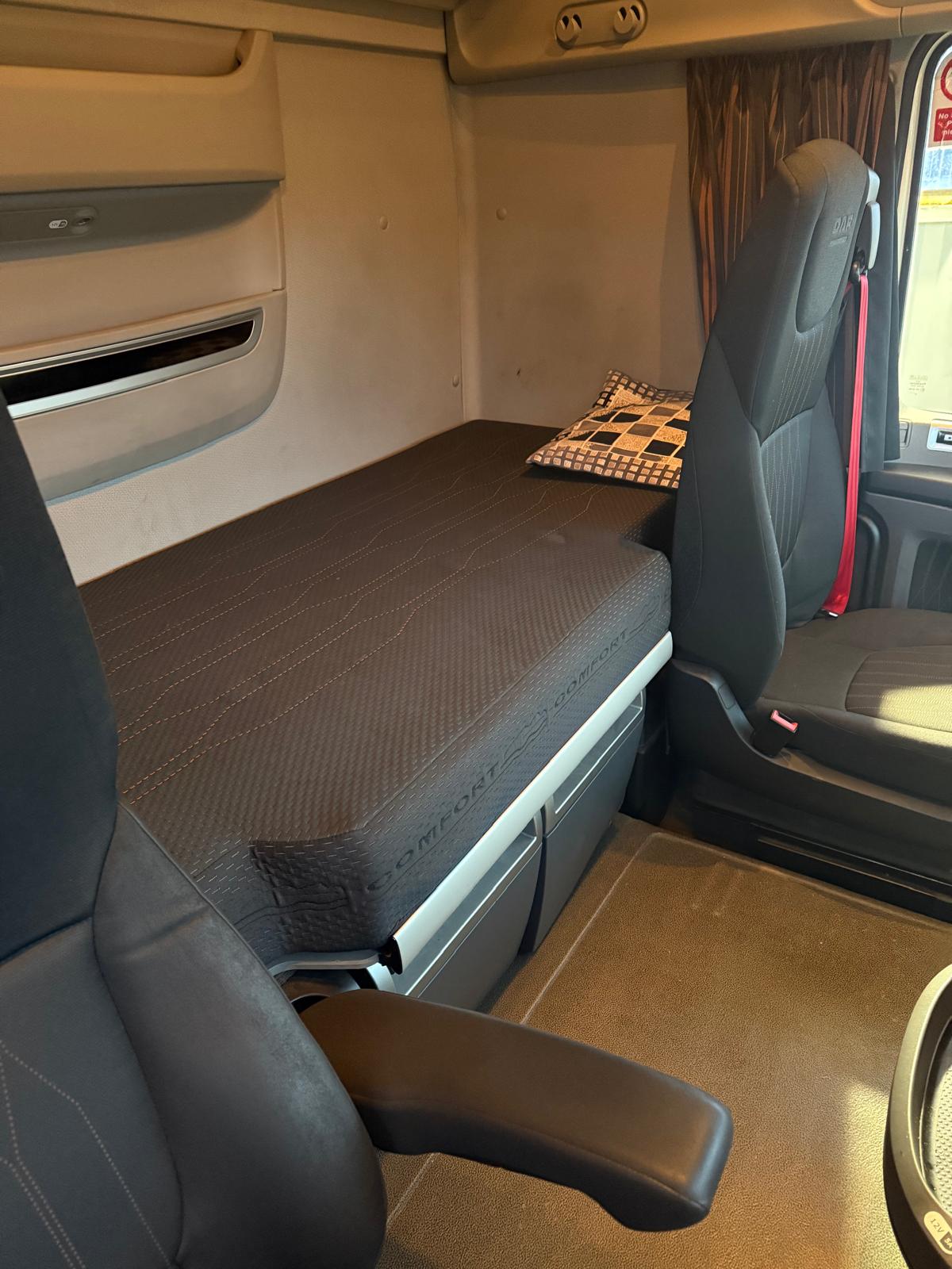 DAF XF480 — photo 7