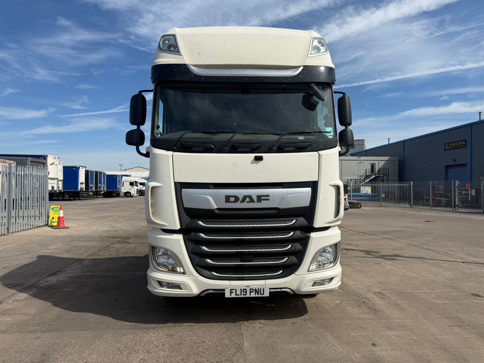 DAF XF480 — photo 2