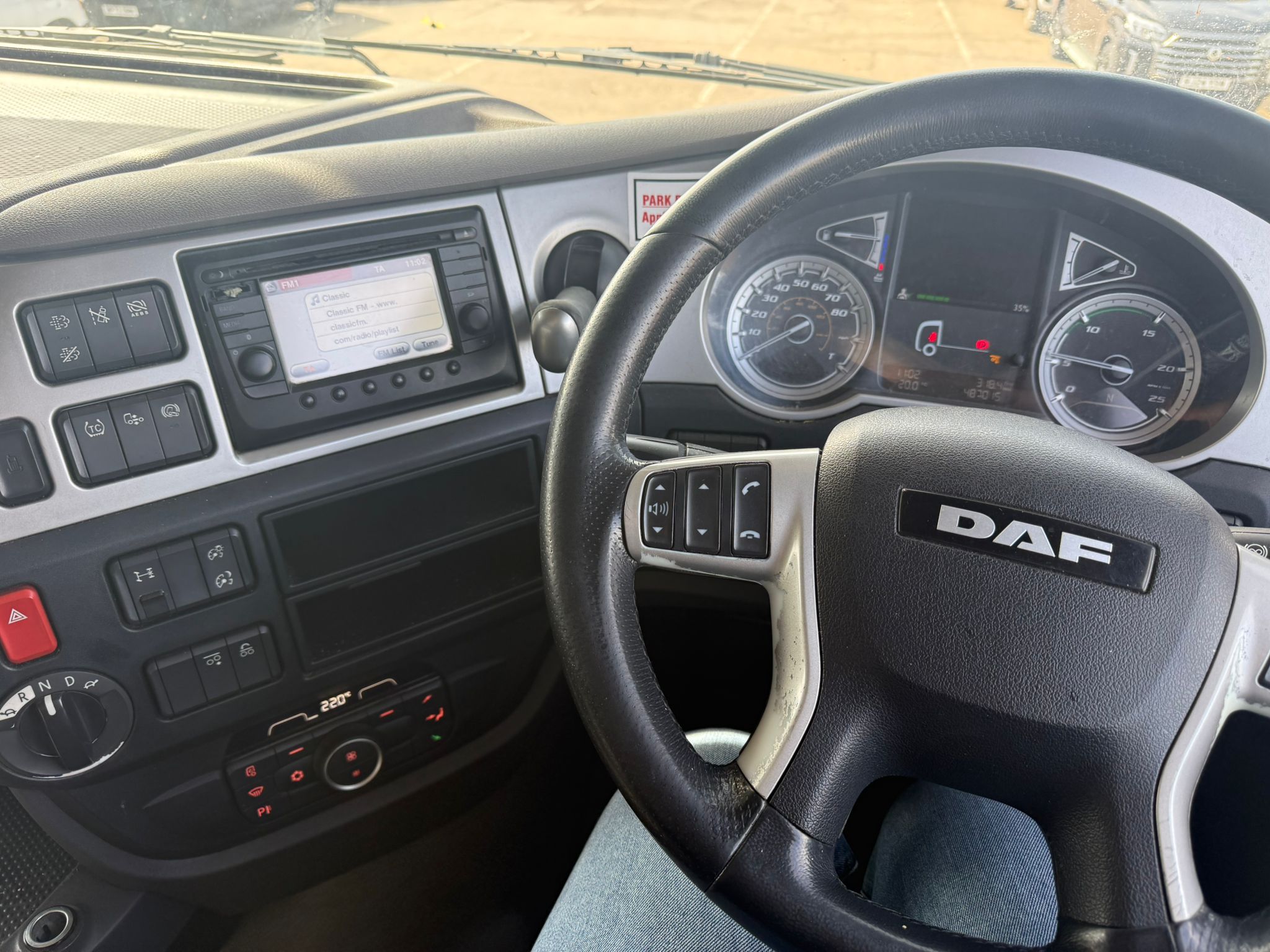 DAF XF480 — photo 9